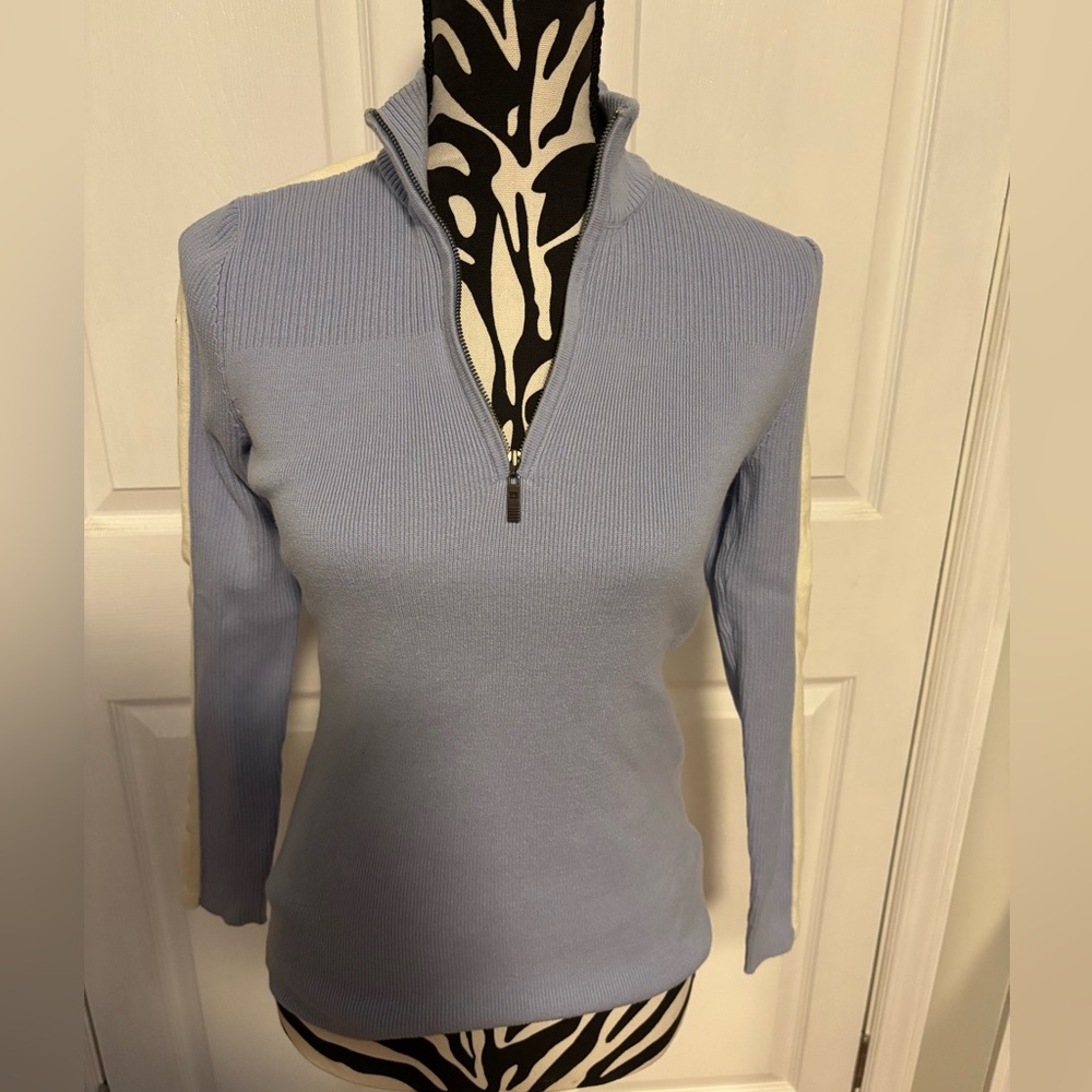 Women’s Tommy Hilfiger 1/4 zip sweater- small